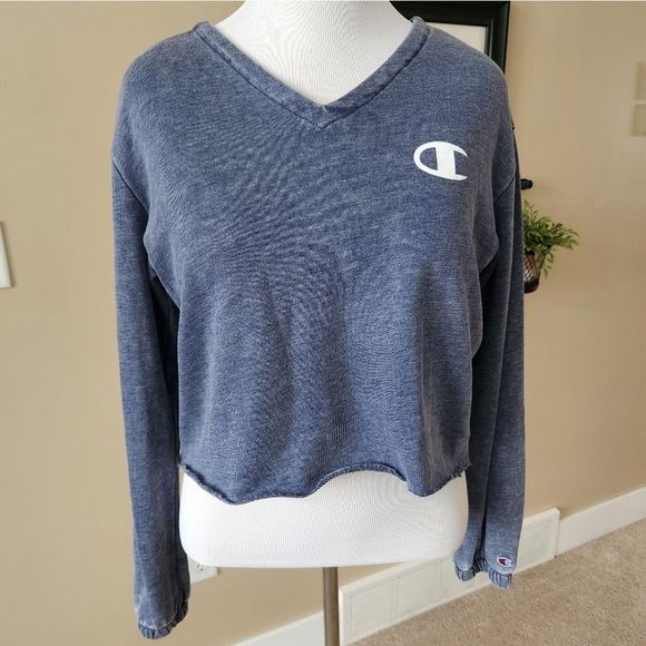 Champion Tops - Champion Medium cropped v-neck sweatshirt blue big C